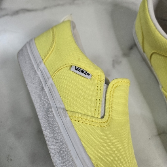 Vans Classic Slip-On Yellow Size 7.5 Sneakers Shoes Canvas - Picture 3 of 7